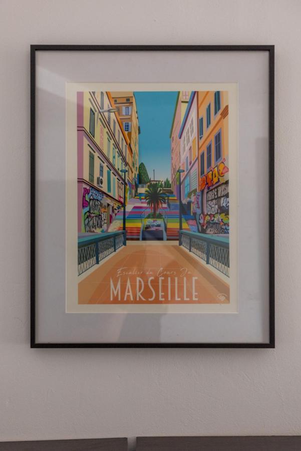 90M2 Renove - Terrasse En Plein Coeur De Marseille Apartment Luaran gambar